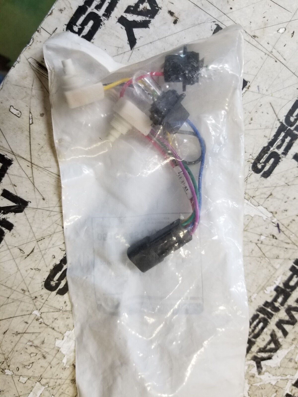 MOPAR WIRING CONNECTOR KIT 05166454AA