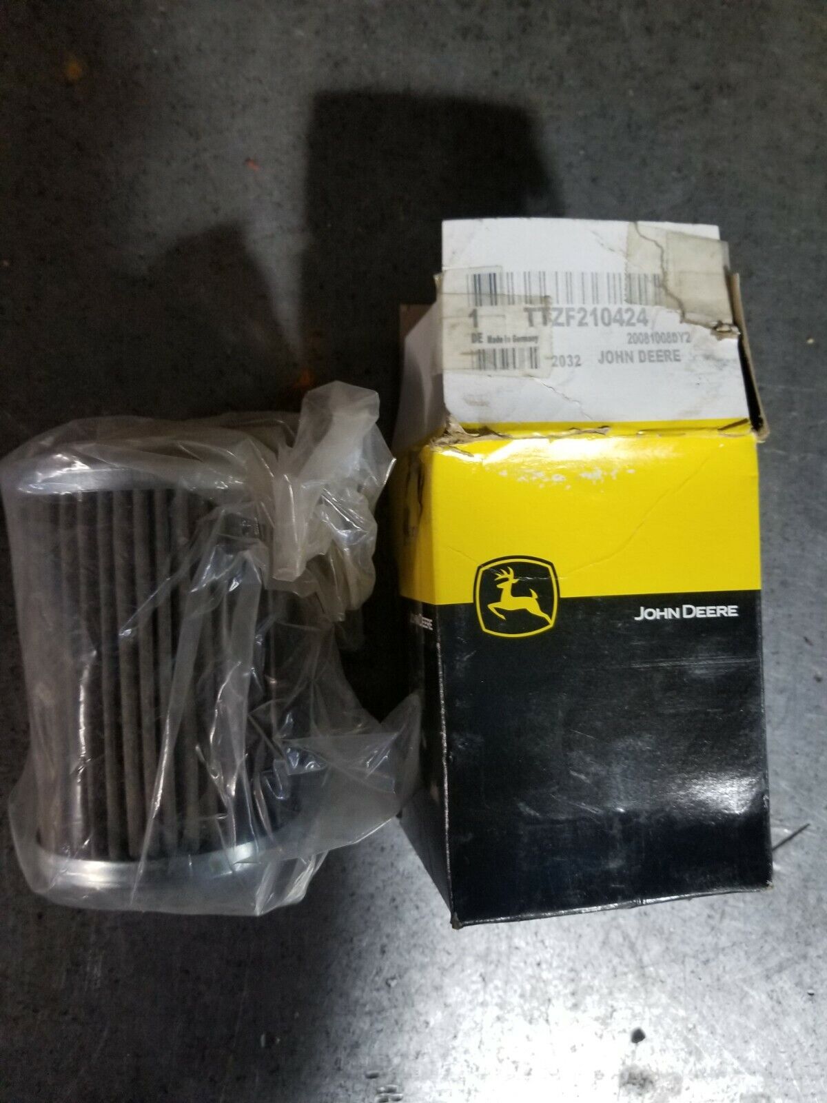 ttzf210424 John Deere HYDRAULIC FILTER