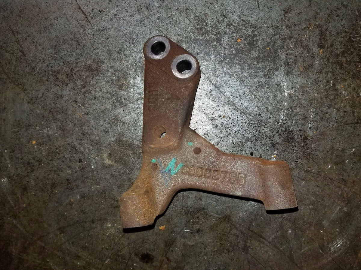 2011-2015 LML BY-PASS VALVE BRACKET 98062786