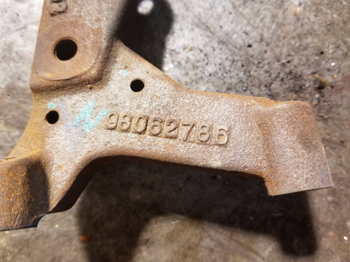 2011-2015 LML BY-PASS VALVE BRACKET 98062786