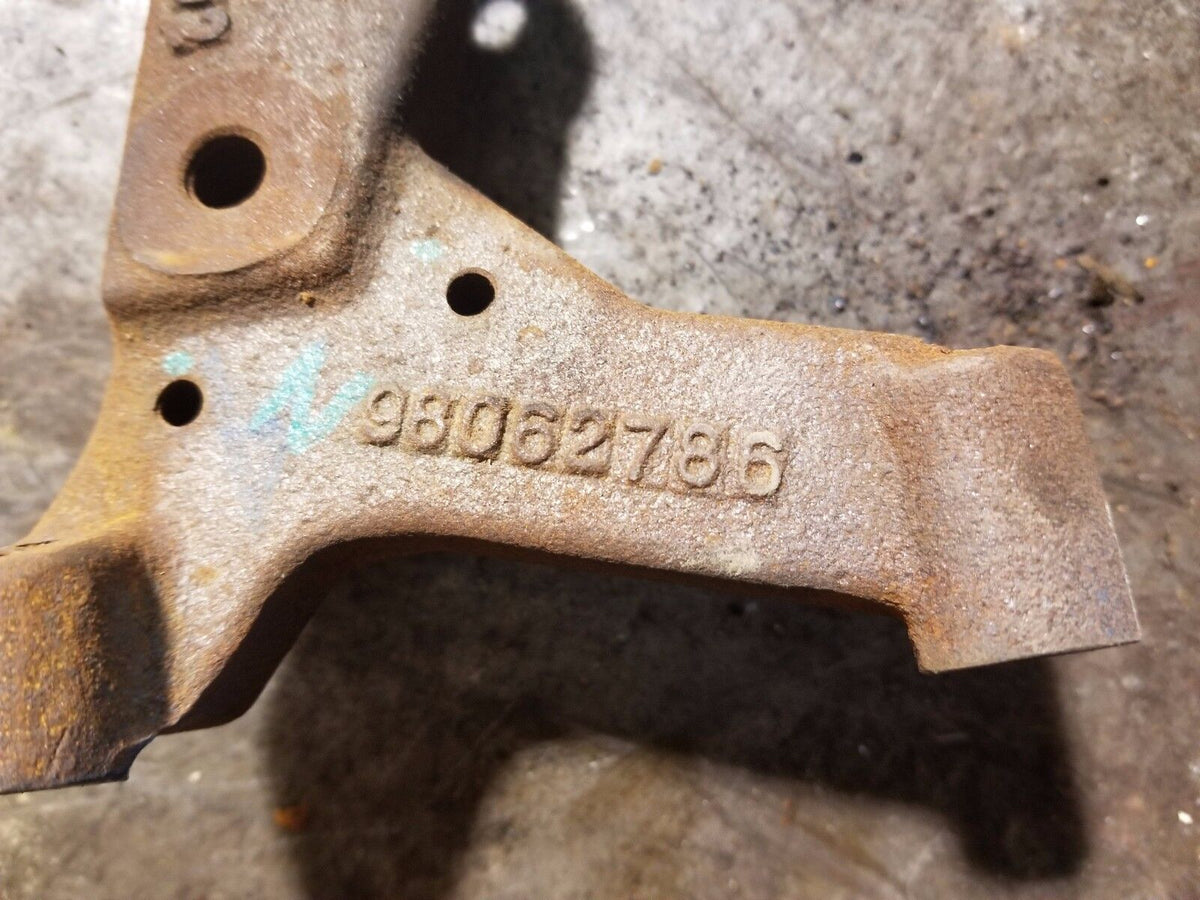 2011-2015 LML BY-PASS VALVE BRACKET 98062786