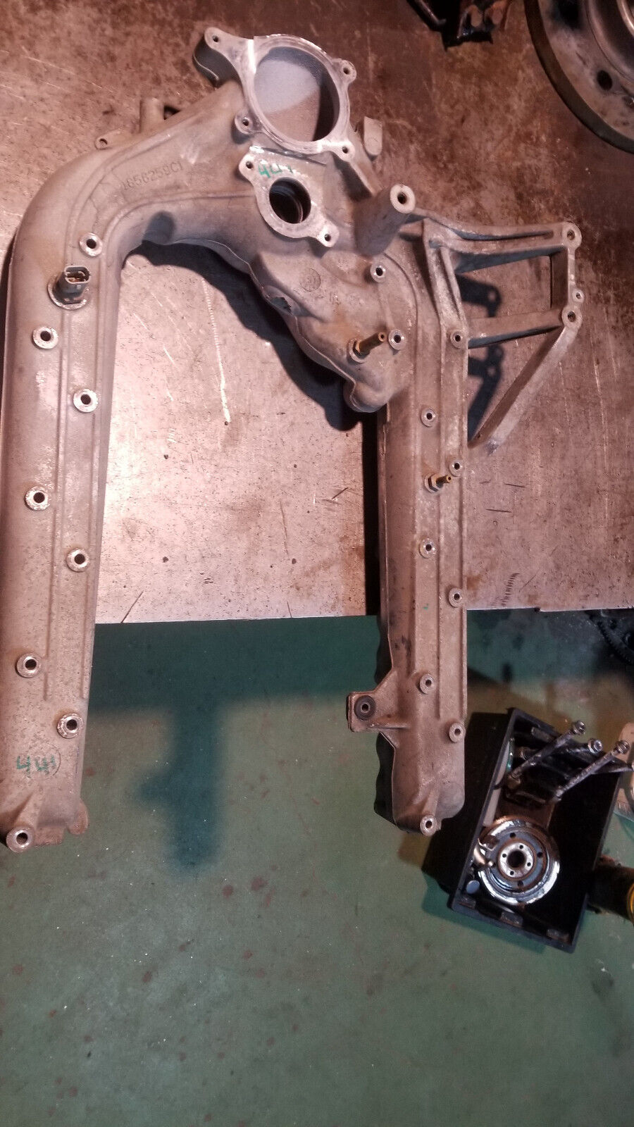 05-07 Ford F250 F350 6.0 6.0L Powerstroke Diesel Intake Manifold 1858259C1