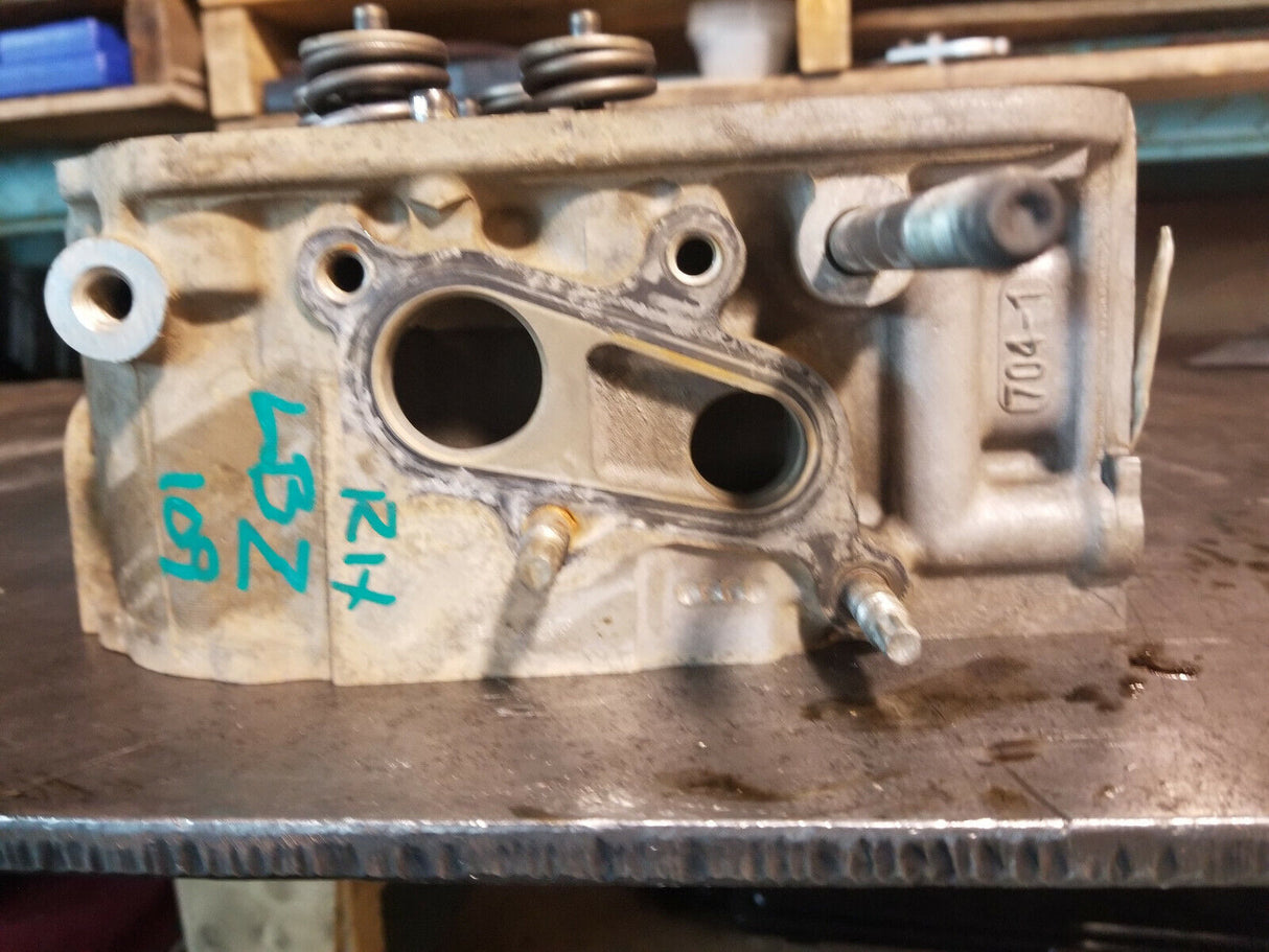 2006-2010 Chevy GMC 6.6 LBZ LMM DURAMAX CYLINDER HEAD RH PASSENGER REF109