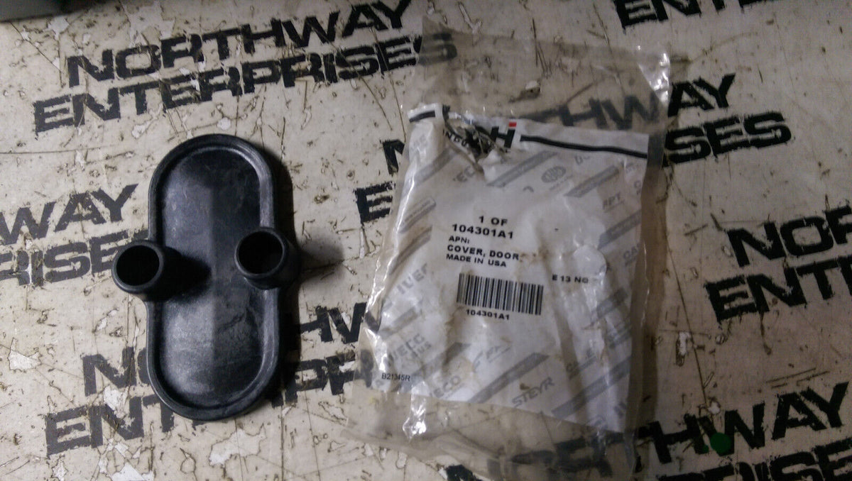104301A1 CASE CNH DOOR COVER