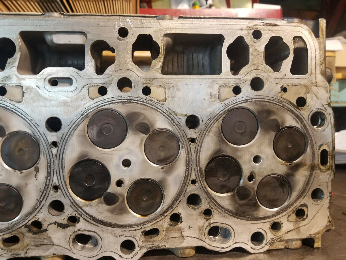 2006-2010 Chevy GMC 6.6 LBZ LMM DURAMAX CYLINDER HEAD RH PASSENGER REF109