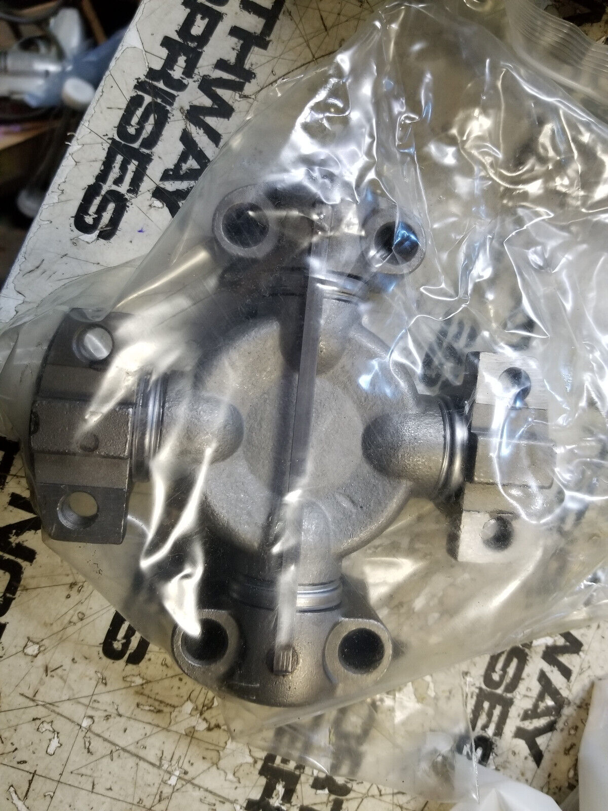 580007396: Yale Forklift U-JOINT YT580007396