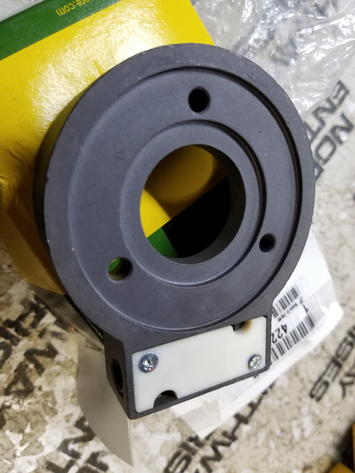 JOHN DEERE 4222875 OIL TANK BREATHER