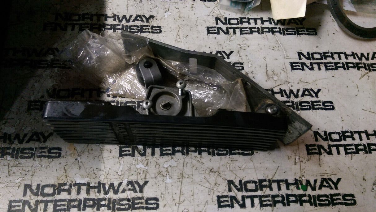 VOE11194381 VOLVO ACCELERATOR PEDAL A25D, A30D, A35D, A40D, T450D 11194381