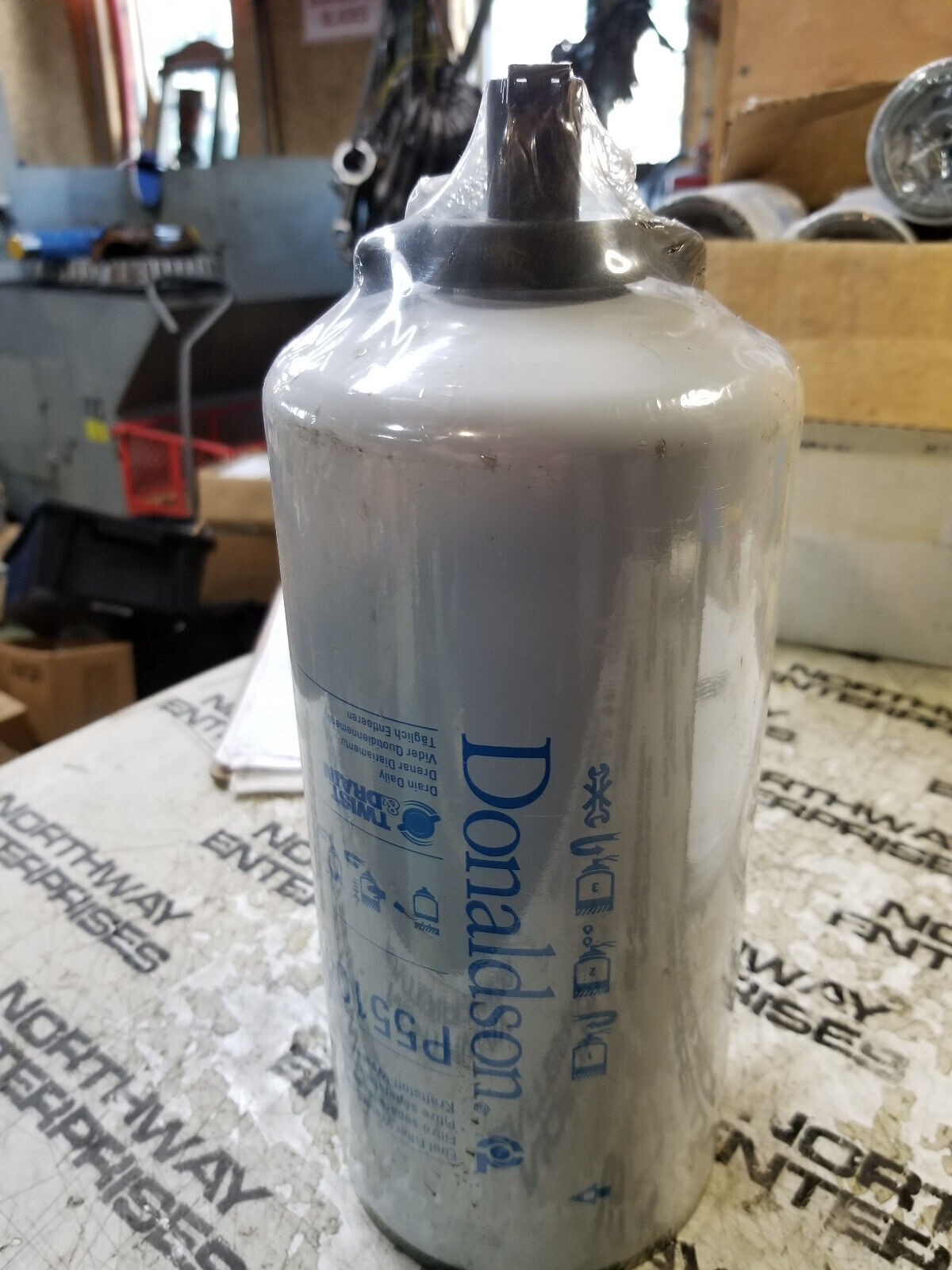 Donaldson Fuel Filter Water Separator Spin-on Twist&drain- P551047