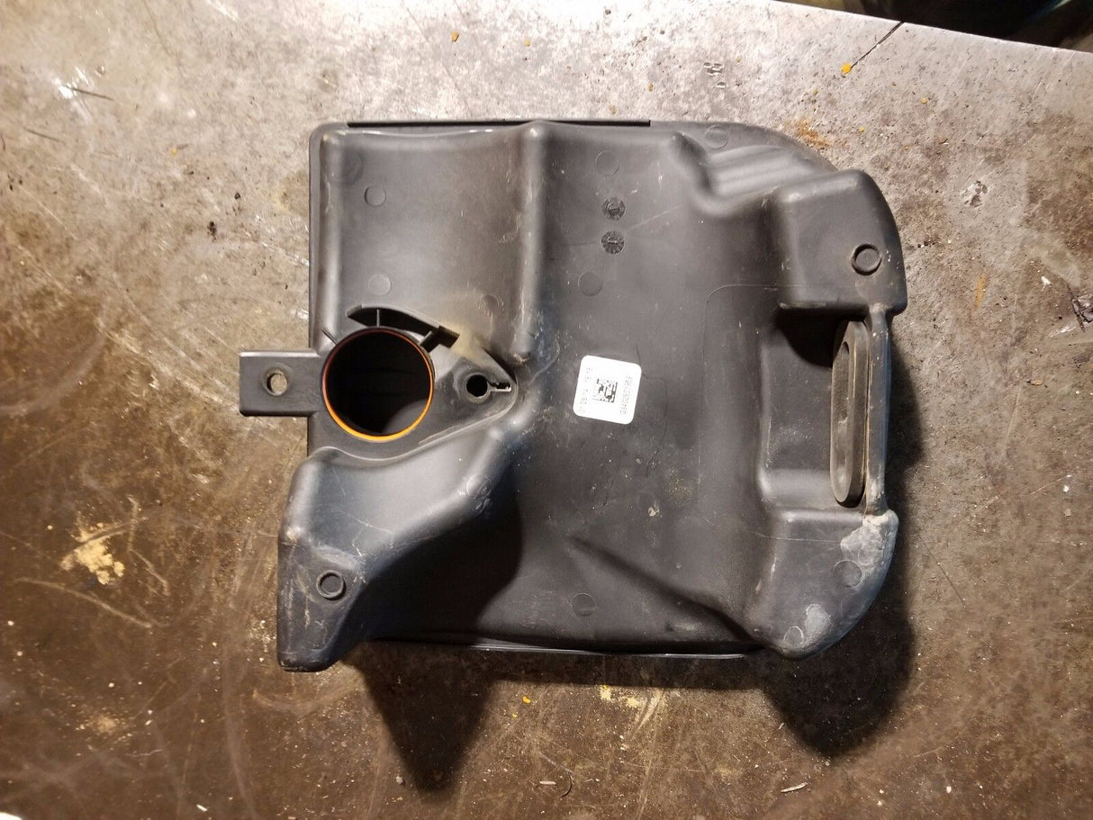 2011-2015 GMC SIERRA 6.6 DURAMAX TURBO LML INTAKE RESONATOR 25887461