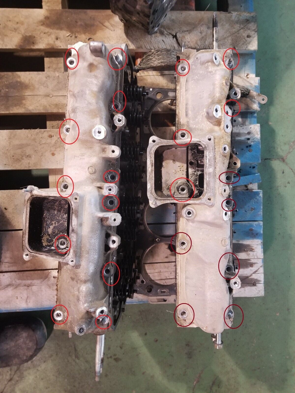 2011-2016 LML Duramax Intake Manifold Bolt Set