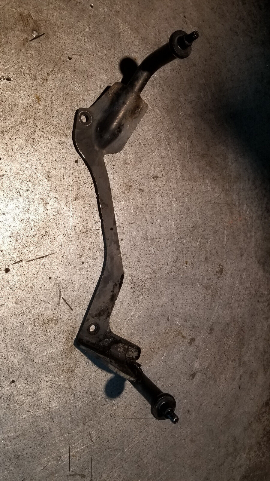 2013-2020 RAM 2500 3500 FAN GUARD SHROUD LOWER BRACKET OEM MOPAR 68160117AA