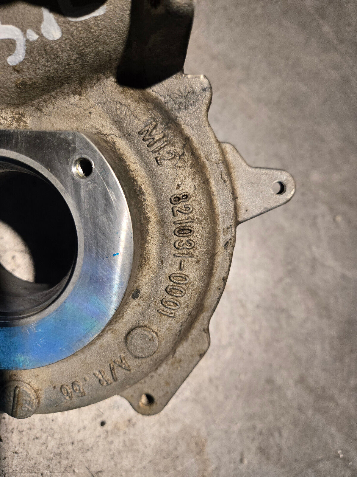 3.0l ECODIESEL TURBO INTAKE SIDE 35242180F