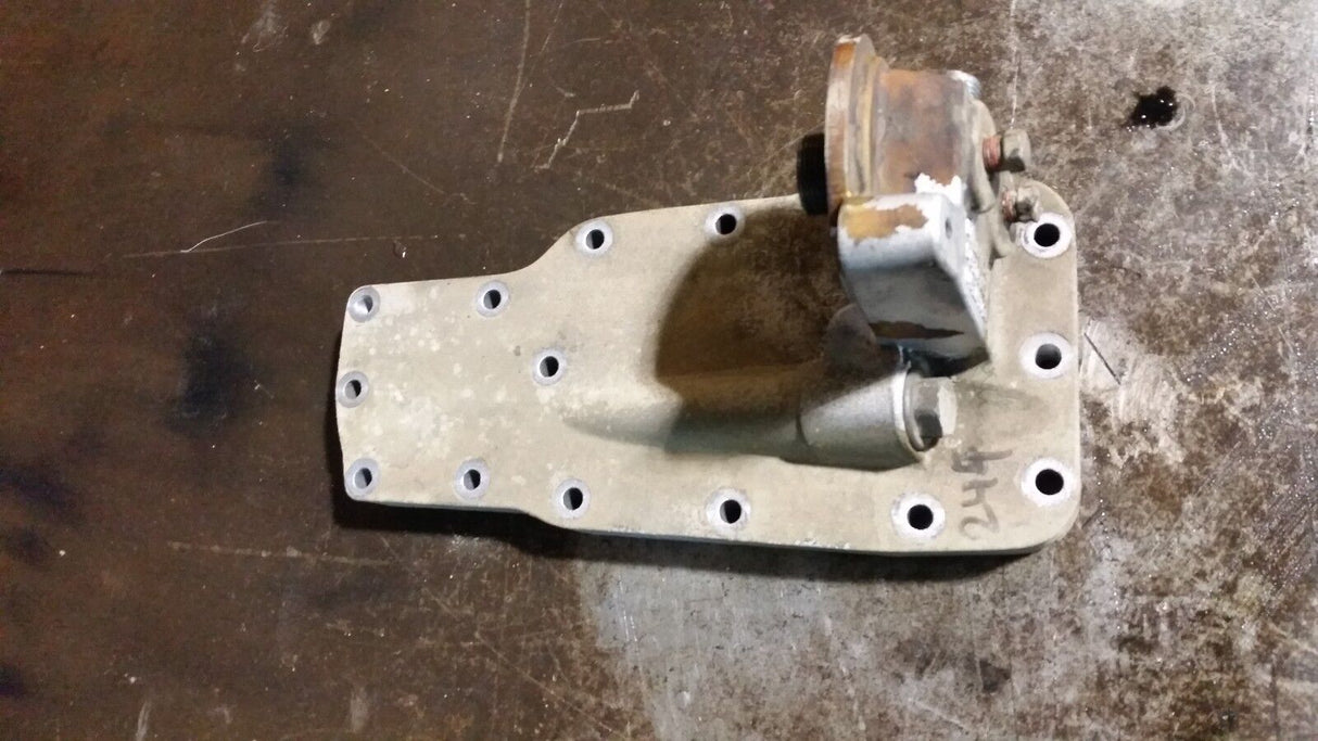 2011 CUMMINS 6.7L 6.7 OIL FILTER HOUSING OIL COOLER ADAPTER 5285028