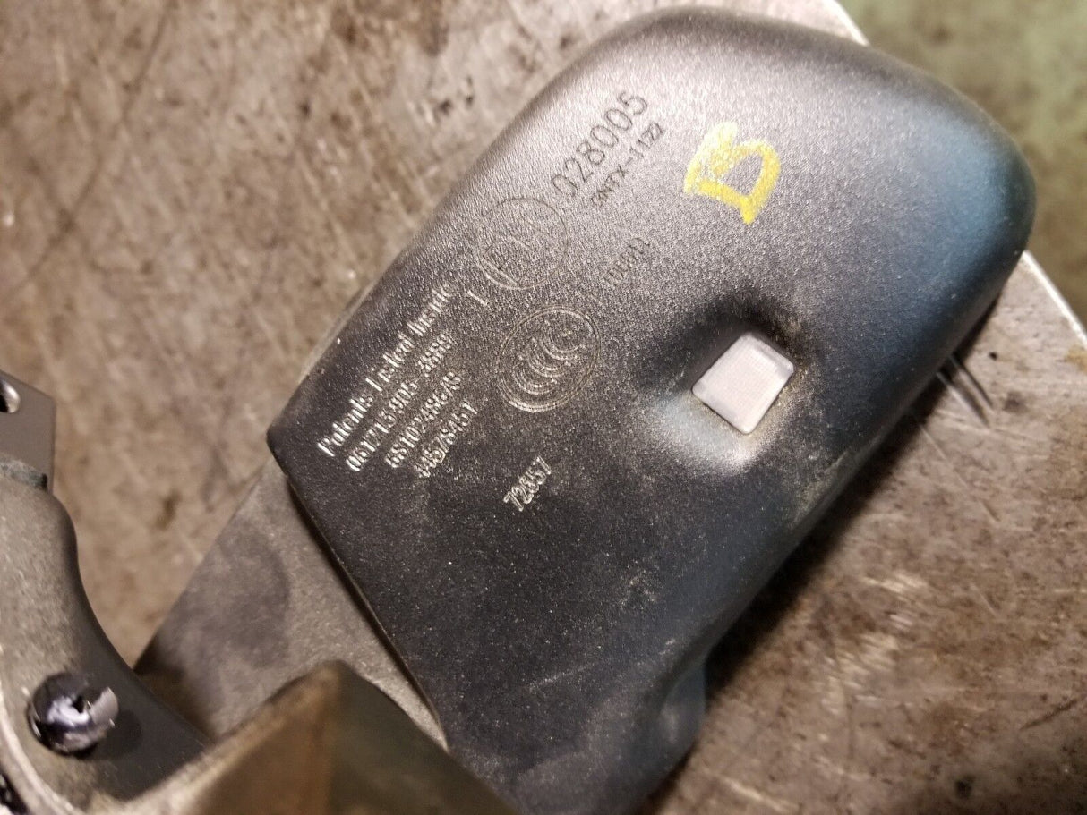 Ram CHRYSLER OEM 13-16 3500 WINDSHIELD Mirror Assembly 68102486AB