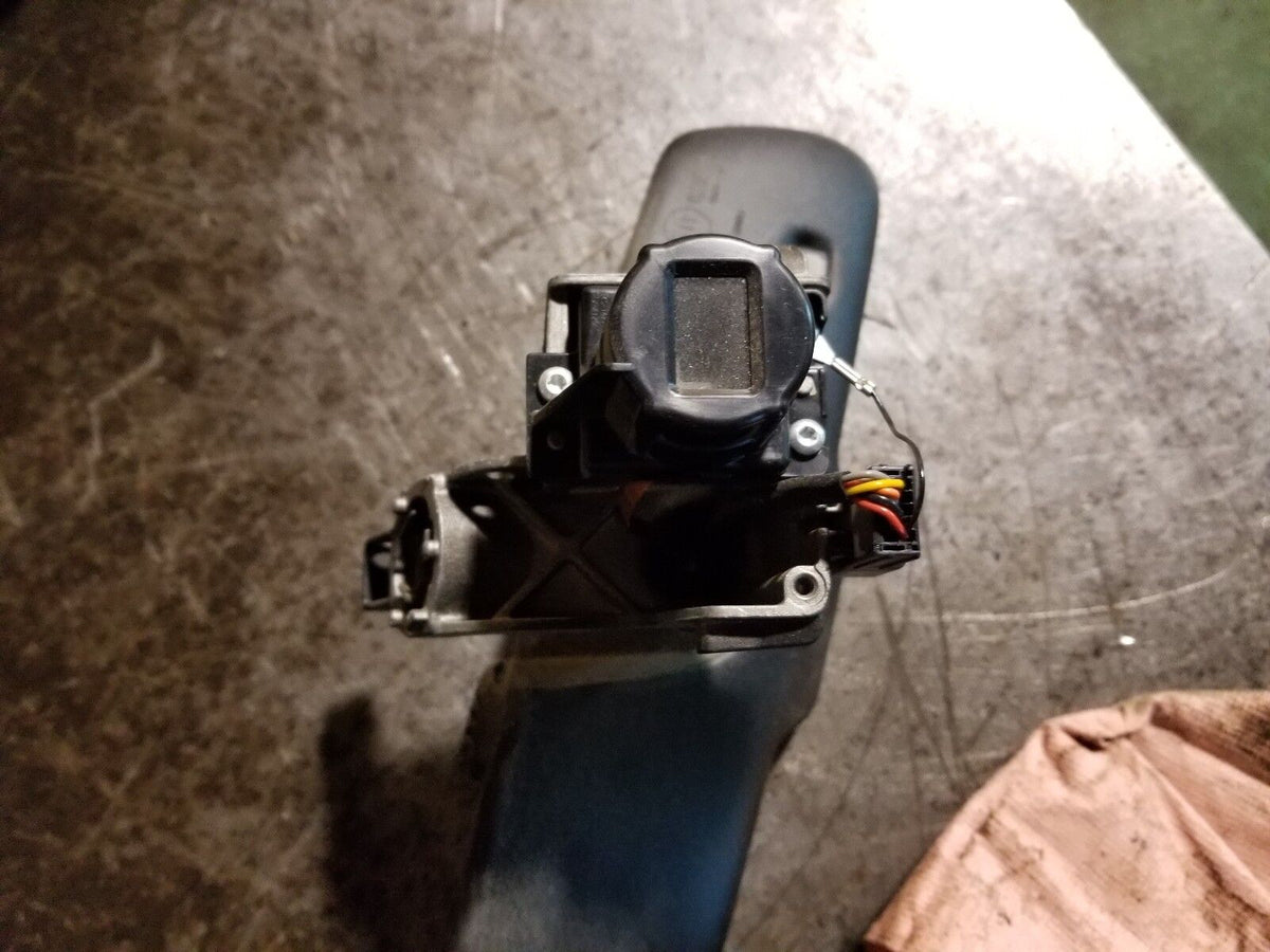Ram CHRYSLER OEM 13-16 3500 WINDSHIELD Mirror Assembly 68102486AA