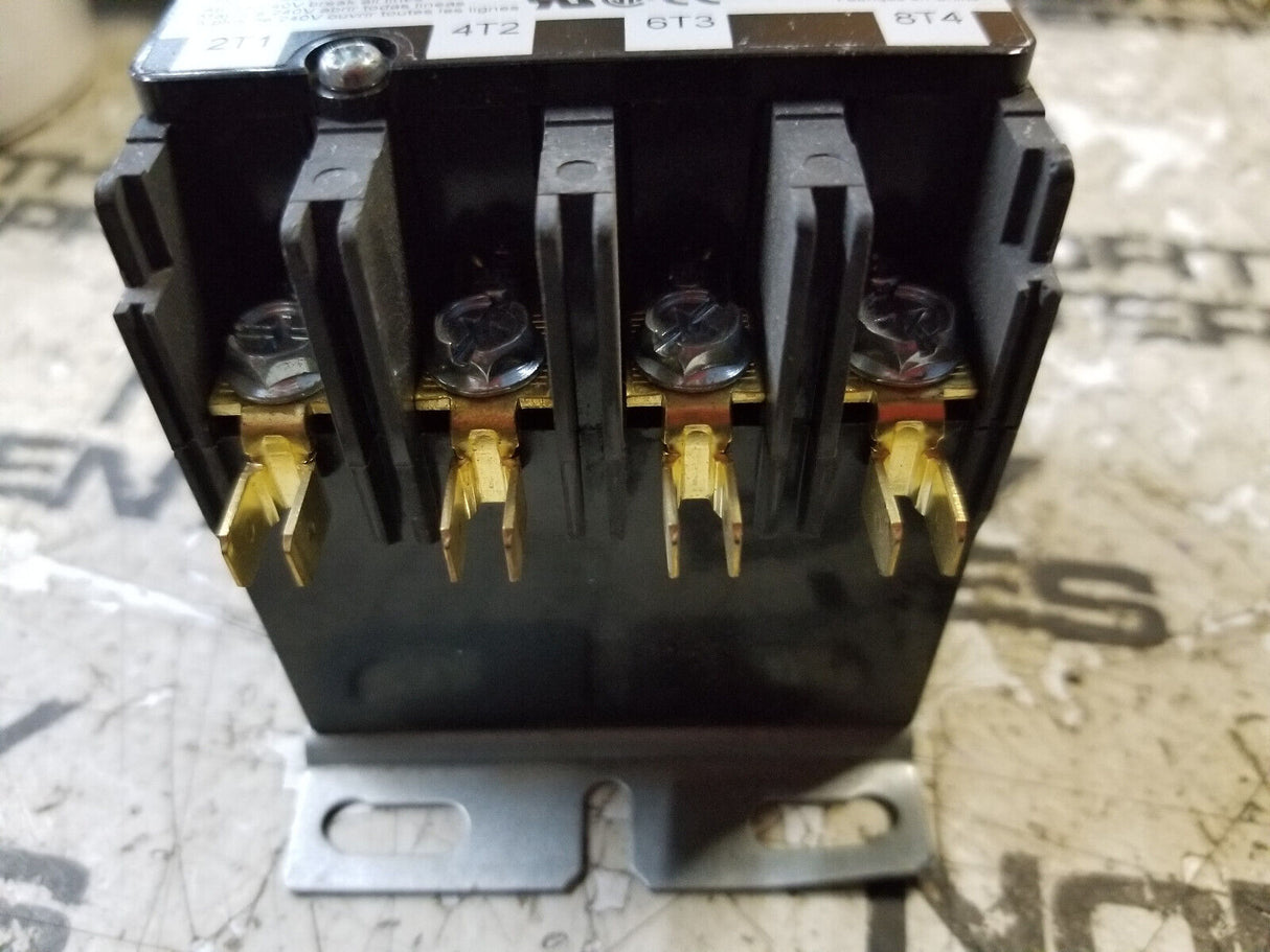 Square D 8910DPA34V02 30A 120V 3-Pole 3-Phase Definite Purpose Contactor