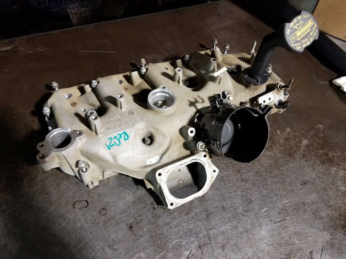 011-0114 2011-2014 ENGINE VALVE COVER DRIVER LEFT FORD F350 6.7L BC3Q-6A505-CB