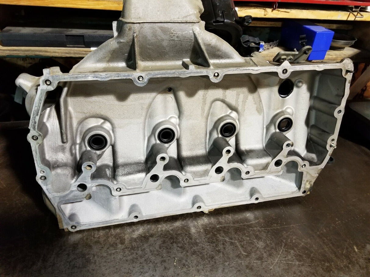 011-0114 2011-2014 ENGINE VALVE COVER DRIVER LEFT FORD F350 6.7L BC3Q-6A505-CB