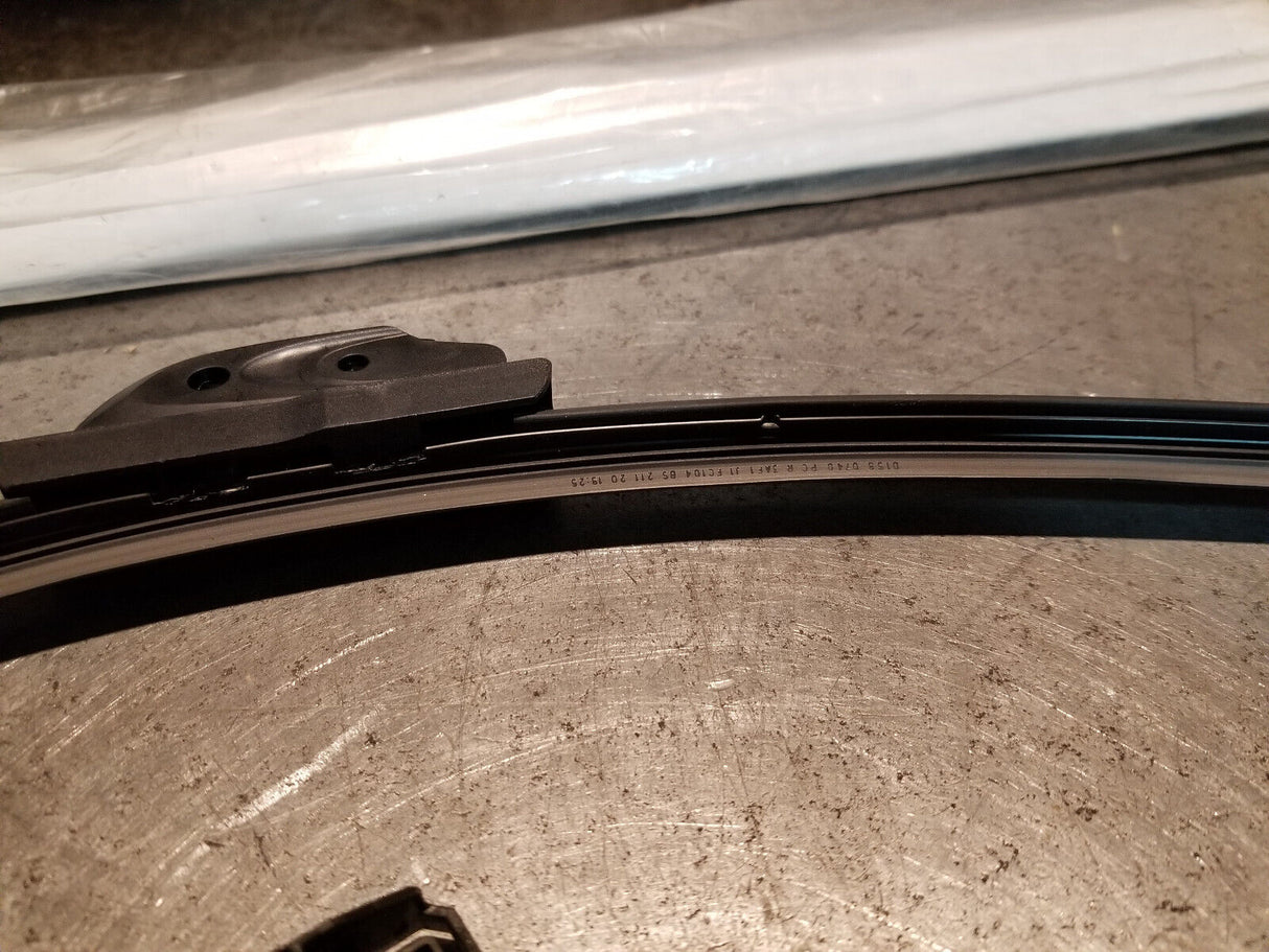 OEM MOPAR WIPER BLADE 1AMWB028BC