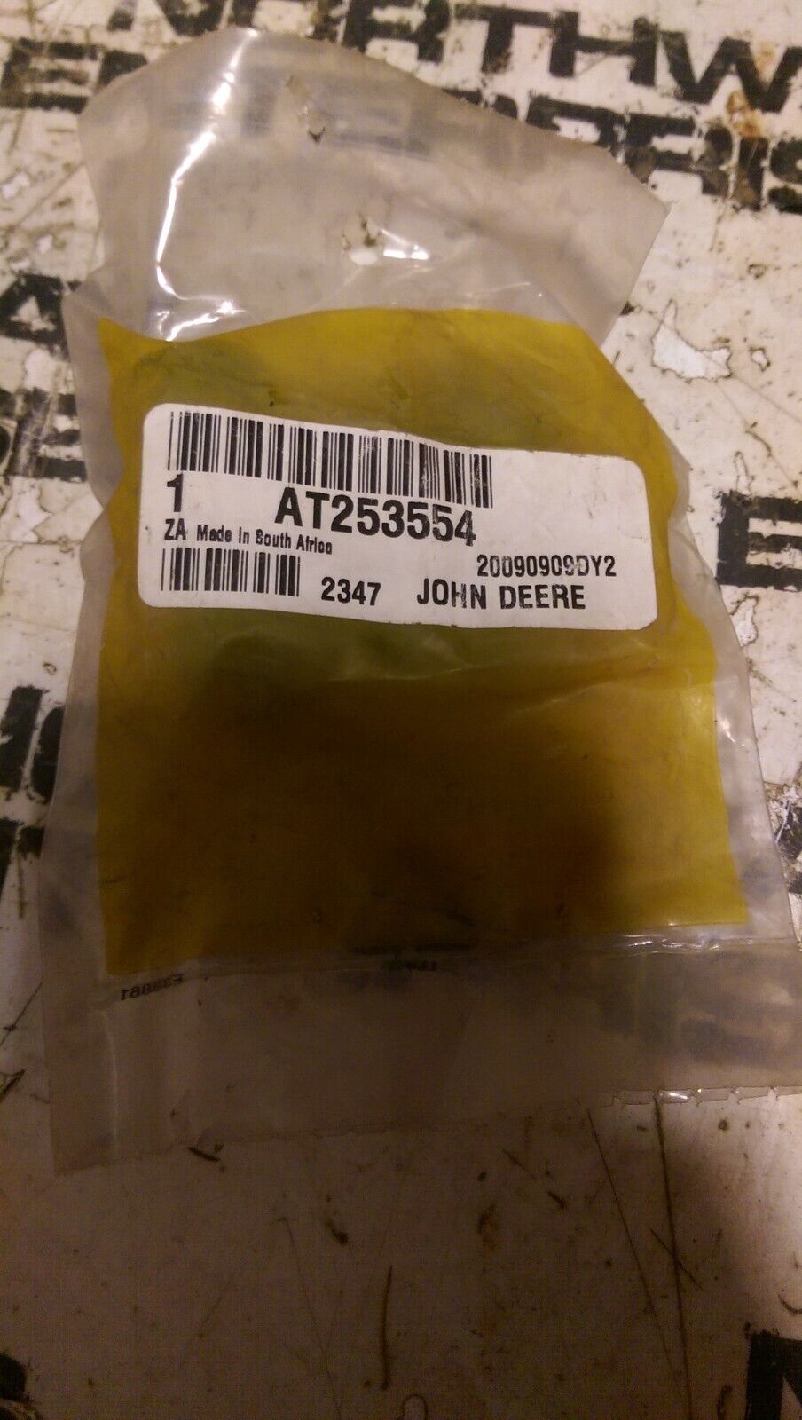 JOHN DEERE AT253554 HINGE