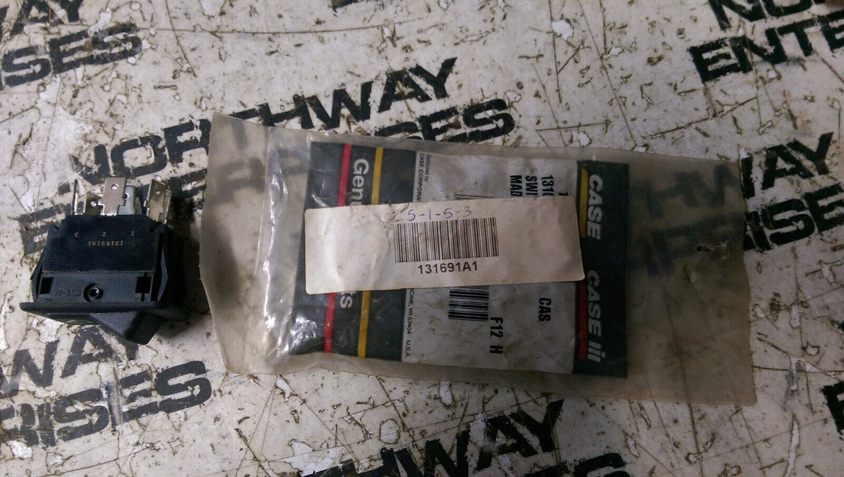 Rocker Switch 131691A1 For Case Backhoe Loader 580L 590SL 580SL 590L