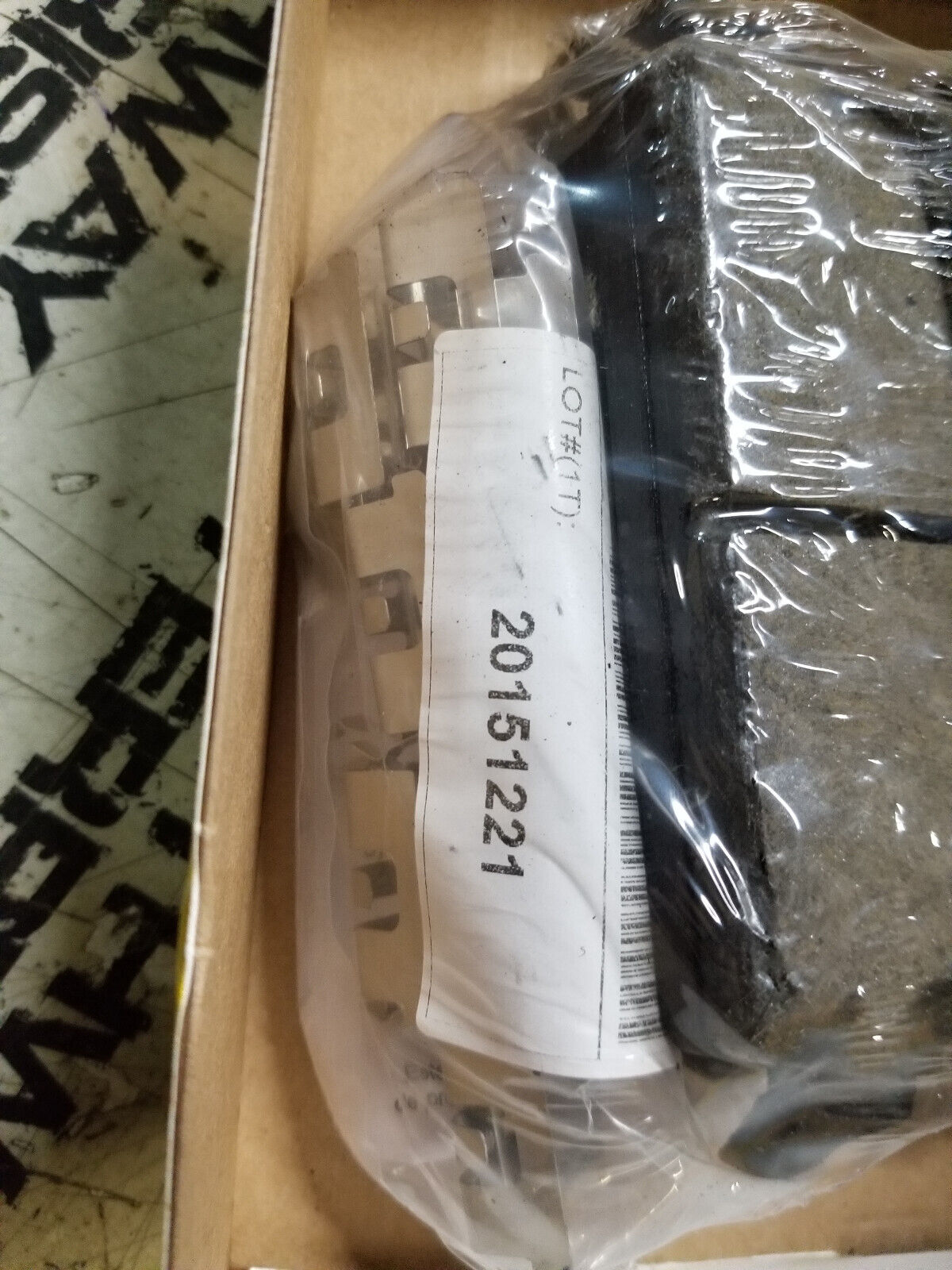 OEM MOPAR BRAKE PAD SET 1AM401194A MAGNETI MARELLI