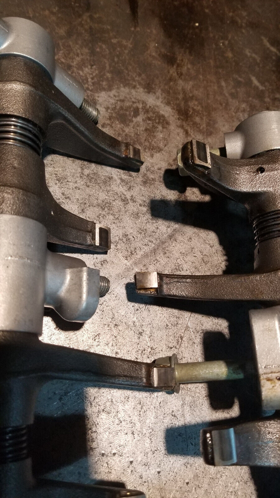 2001-2004 Chevy GMC 6.6 lb7 DURAMAX ROCKER ASSEMBLY