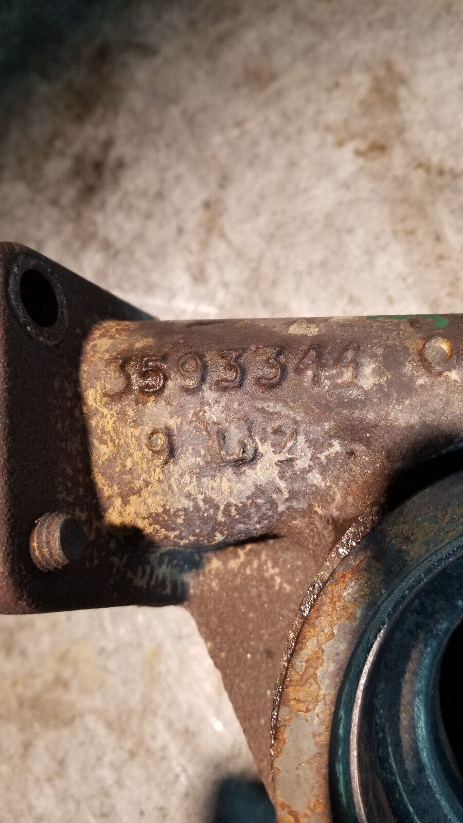 01-07 Holset HE351 HE341 HY35 OEM 5.9 T3 9 cm turbine exhaust housing Cummins