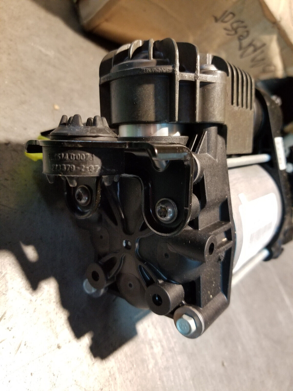 68204387AC Mopar Oem Air Suspension Compressor RAM 1500 2013-2018