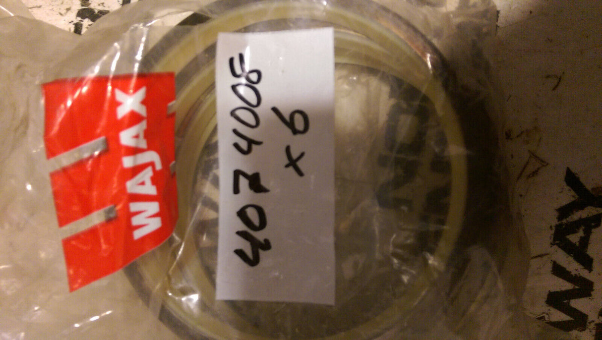 LOT OF 4PC 4074008 HITACHI GREASE SEALS