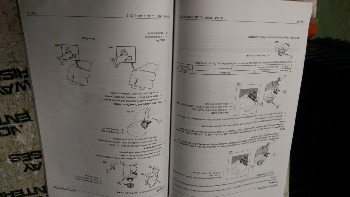 90-8M0113987 2.8L AND 4.2L DIESEL STERNDRIVE OPERATION AND MAINTENANCE MANUAL