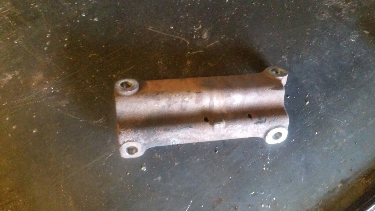 6.7 CUMMINS ENGINE TO TRANSMISSION TOP POWER FLEX BRACKET 077AB Brace