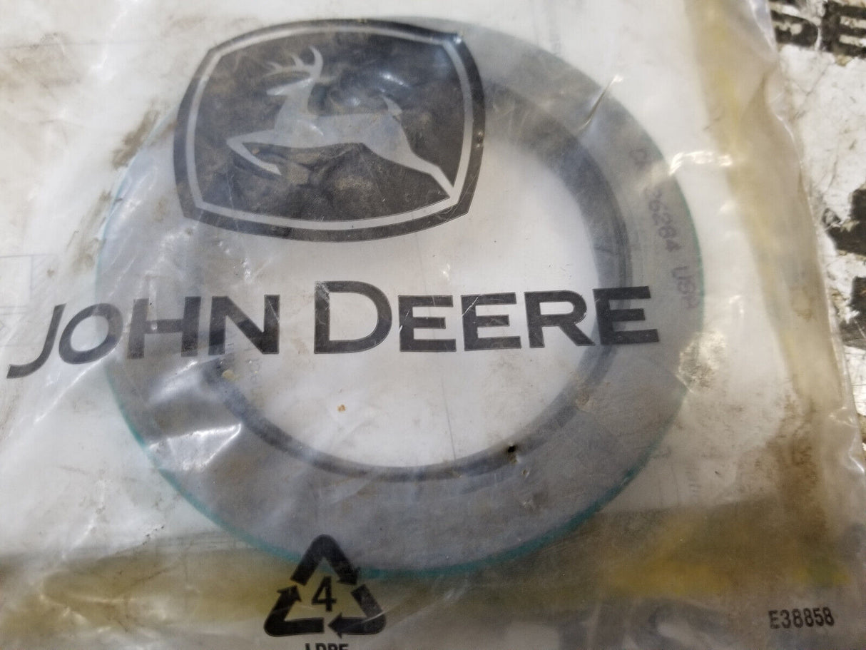 JOHN DEERE R37410