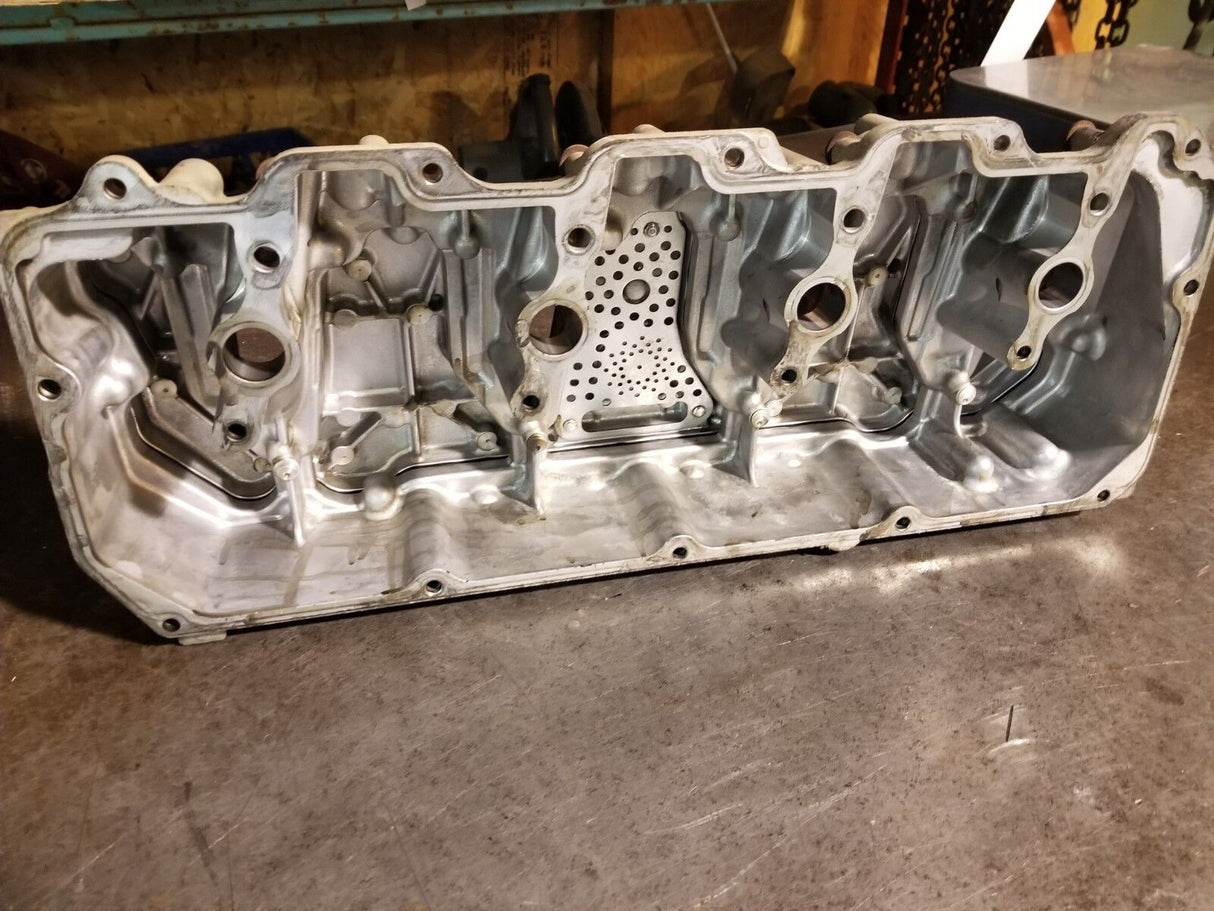 011 012 2011-2015 DURAMAX 6.6 6.6L DIESEL LML VALVE COVER LH DRIVER ref316