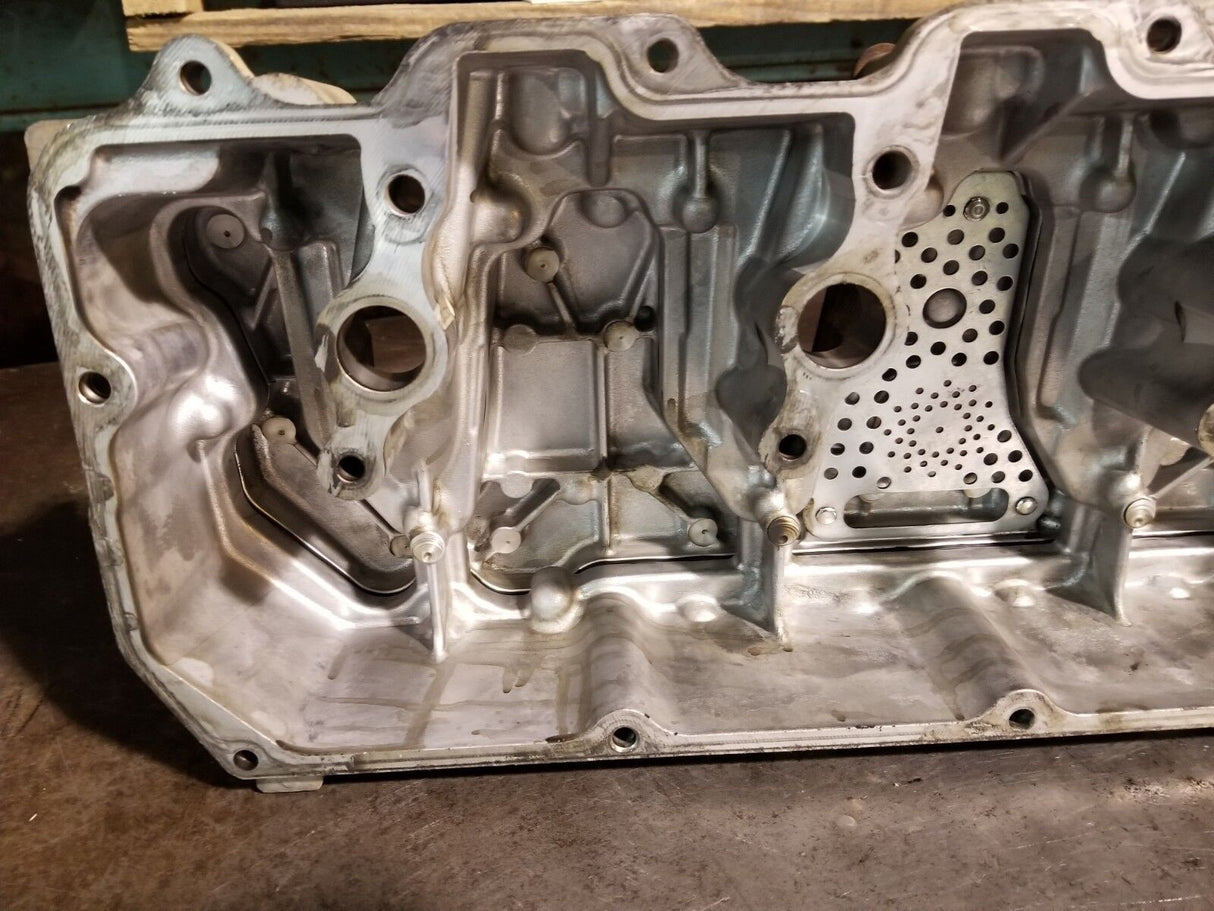 011 012 2011-2015 DURAMAX 6.6 6.6L DIESEL LML VALVE COVER LH DRIVER ref316