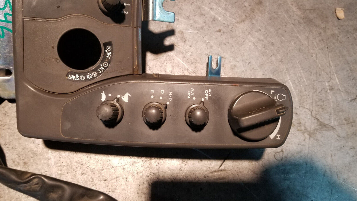 4631128 HK00039 Air Conditioner Controller Switch for ZX200-3 ZX240-3 Hitachi