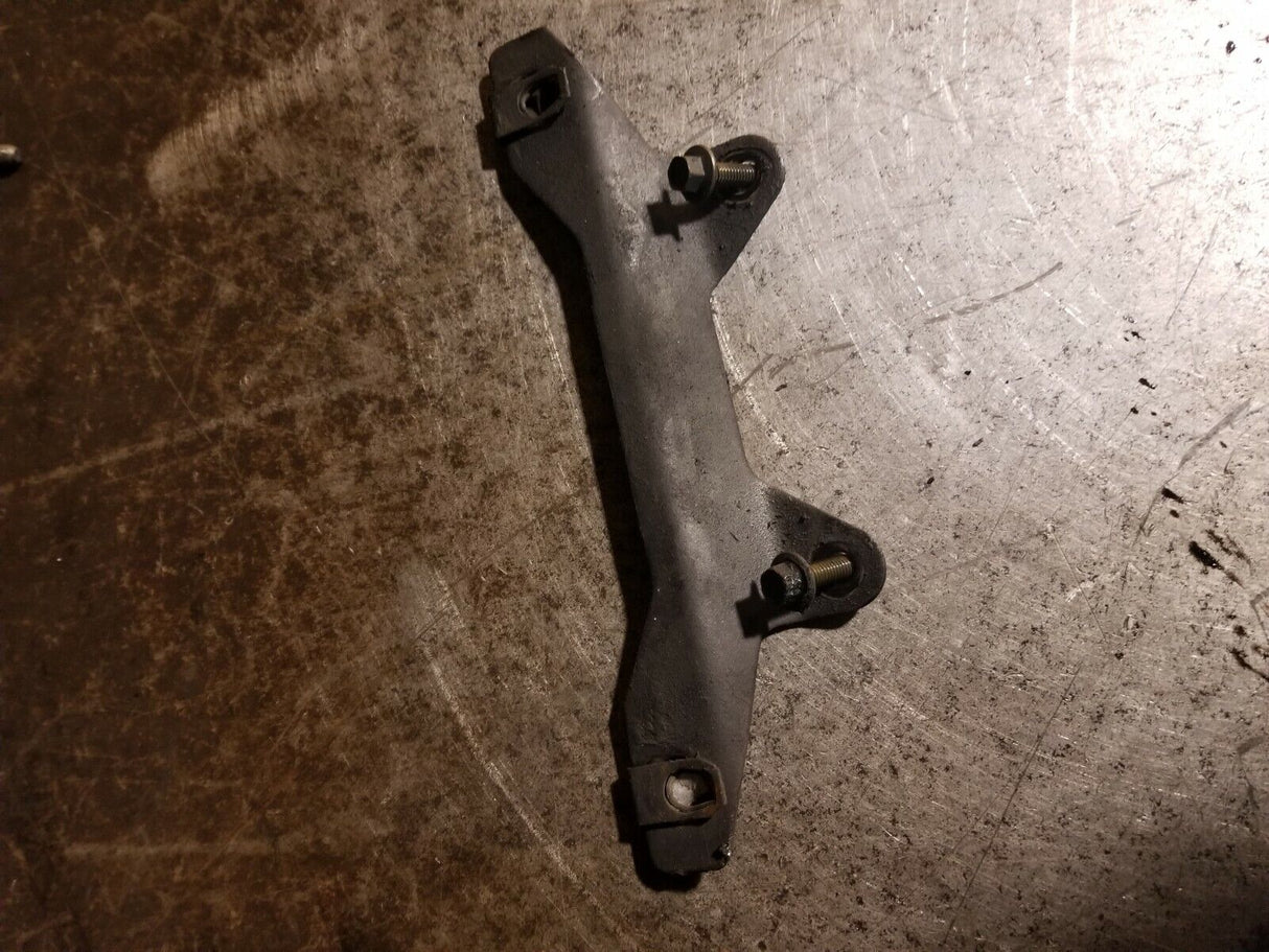 4937304 Dodge Ram 6.7L Cummins Valve cover Engine Cover Support Bracket