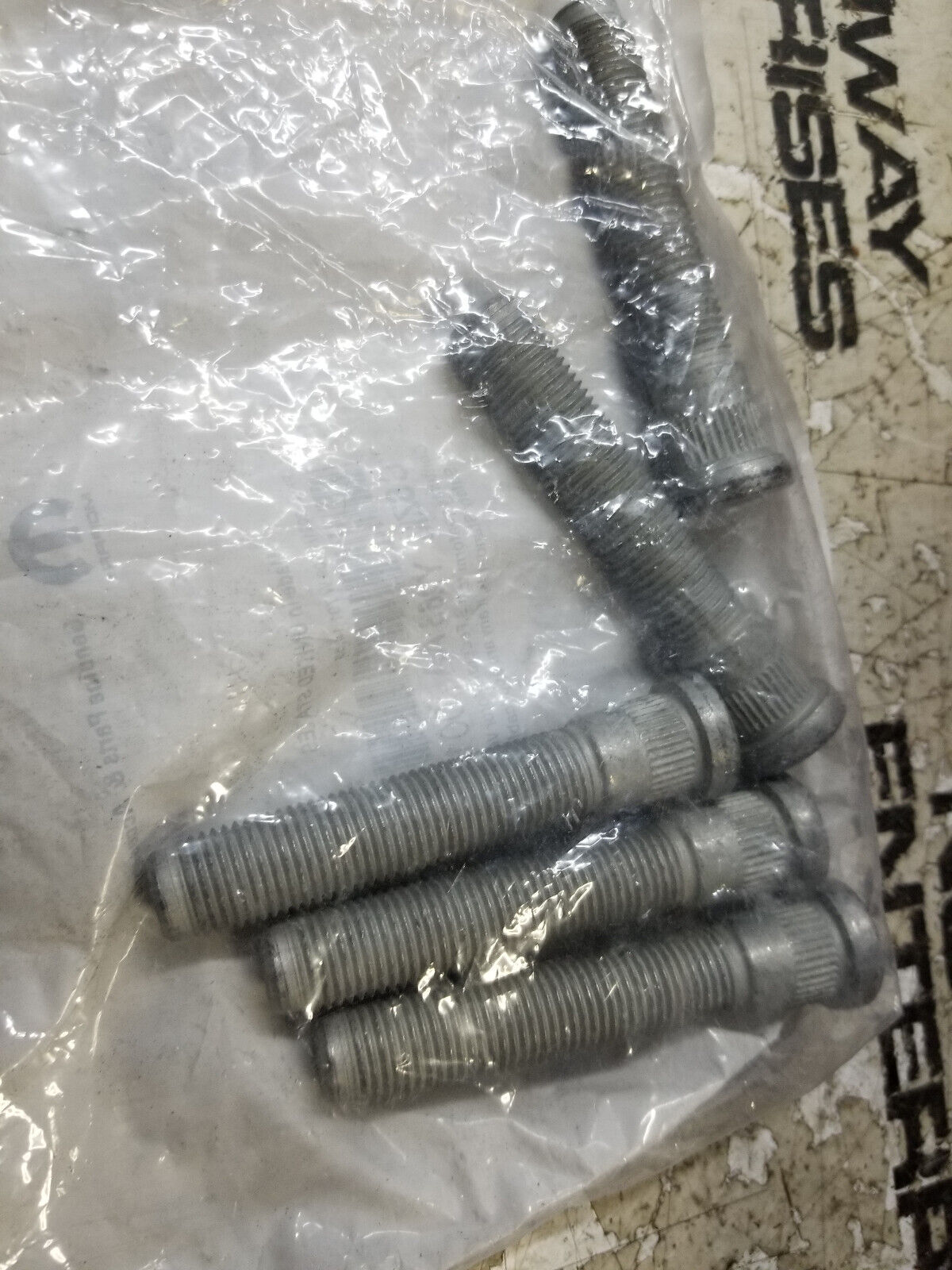 LOT OF 8 STUDS CSZMY263AA OEM MOPAR WHEEL STUDS