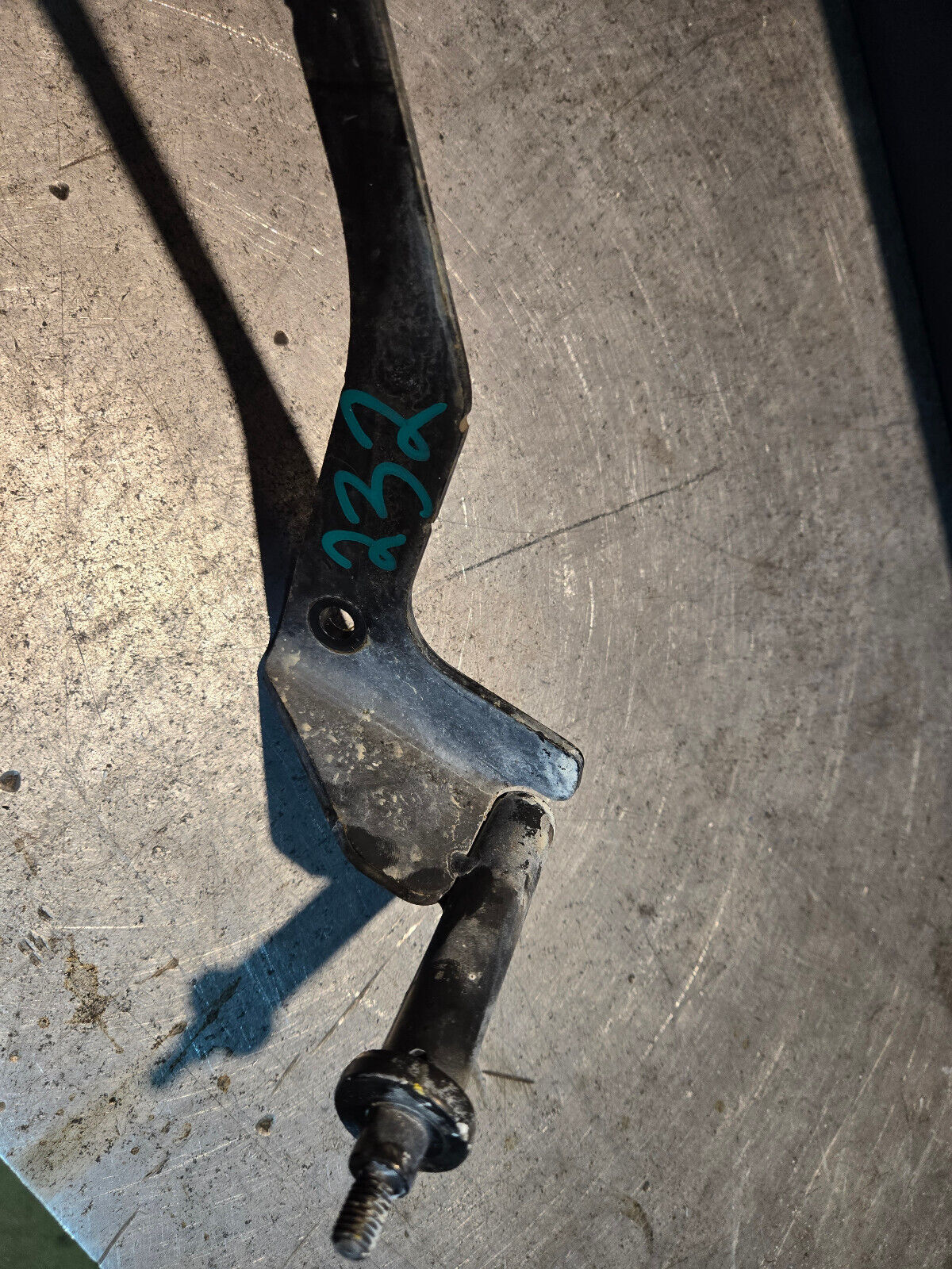 2013-2020 RAM 2500 3500 FAN GUARD SHROUD LOWER BRACKET OEM MOPAR 68160117AA