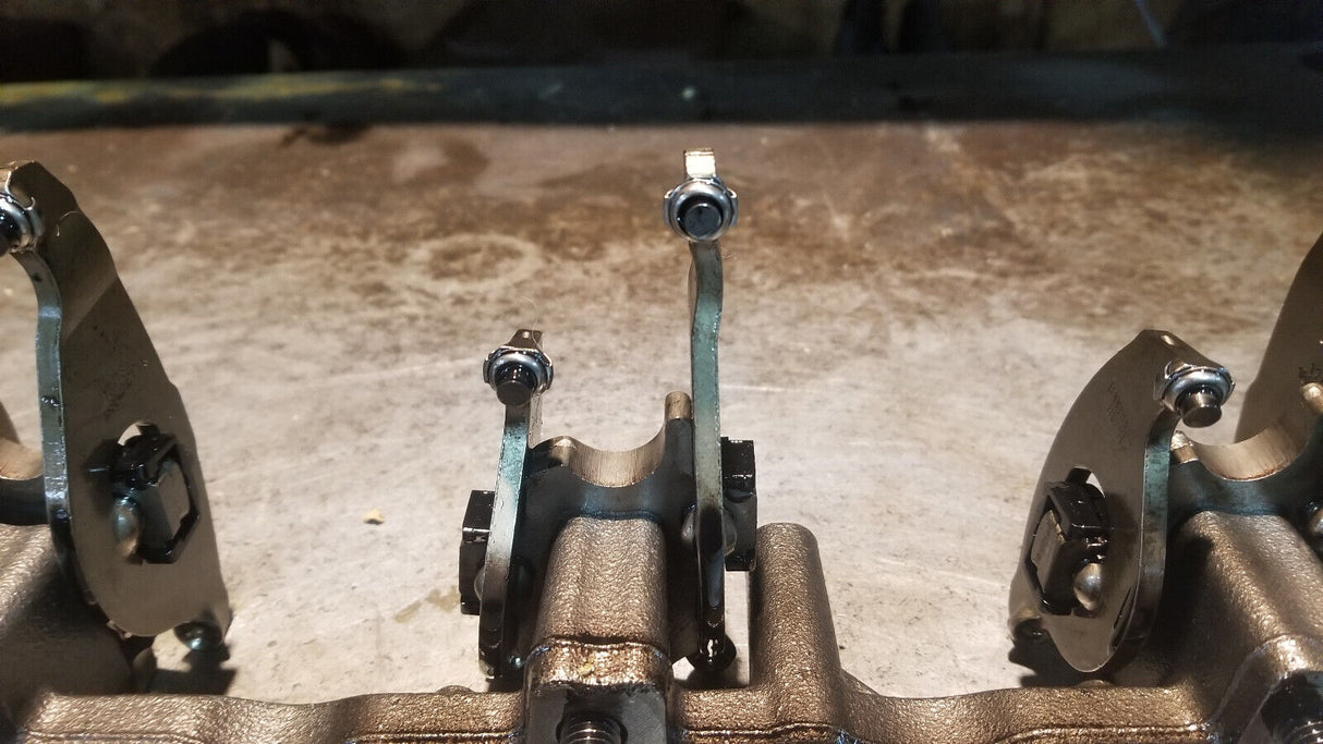 1880400C1 2007-2010 Ford F-250 6.4L Diesel Valve Rocker Arm Assembly r215