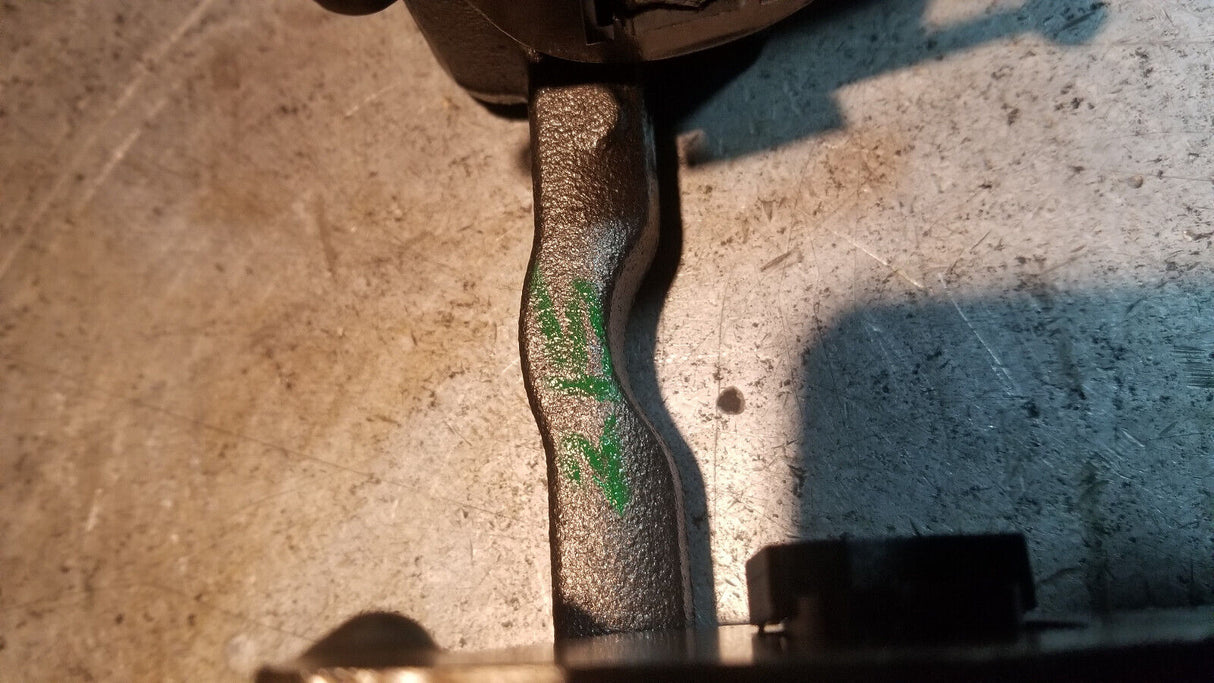 1880400C1 2007-2010 Ford F-250 6.4L Diesel Valve Rocker Arm Assembly r215