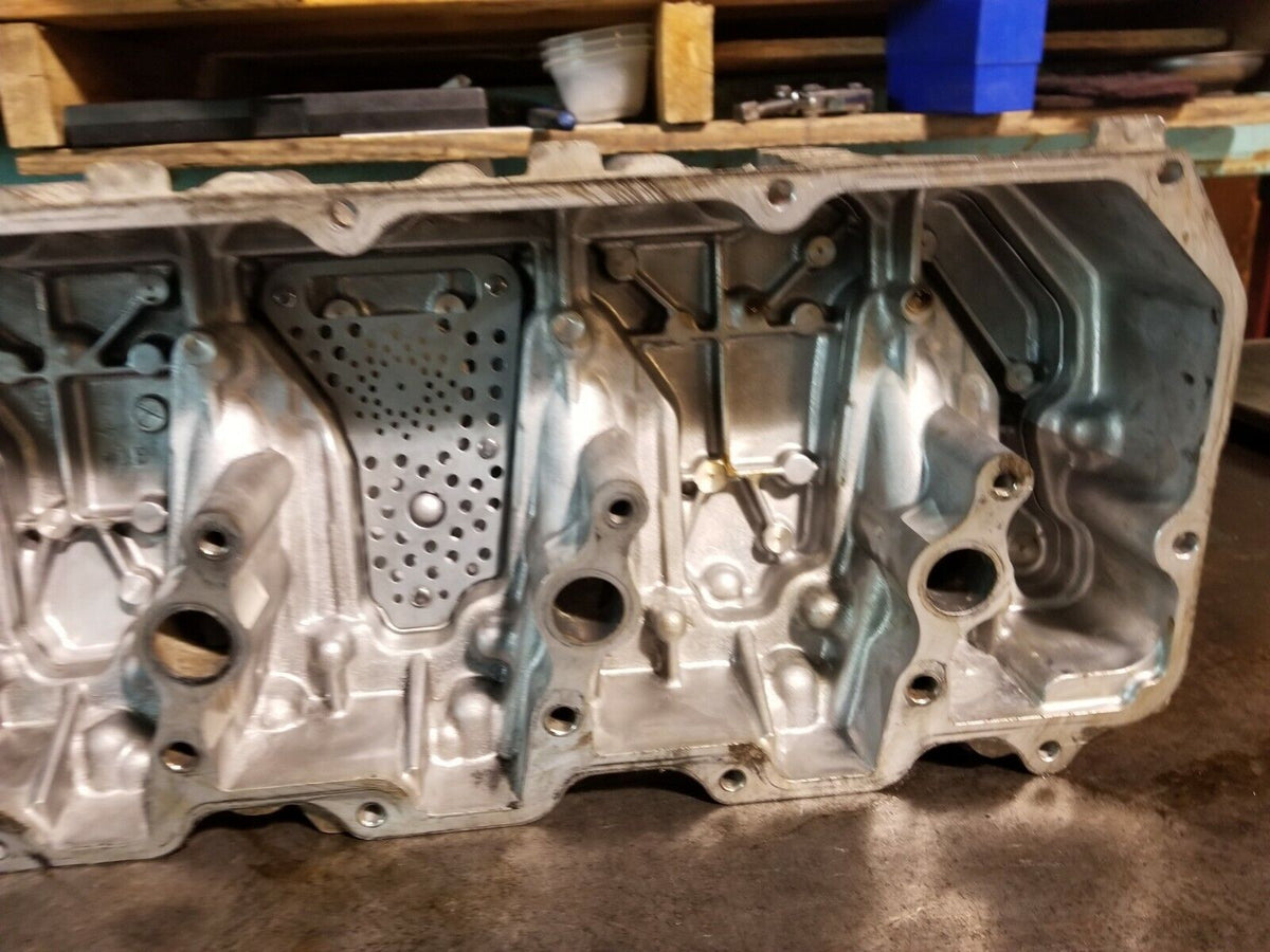 2011-2015 DURAMAX 6.6L DIESEL LML VALVE COVER LH DRIVER 12640380 12642769 r291