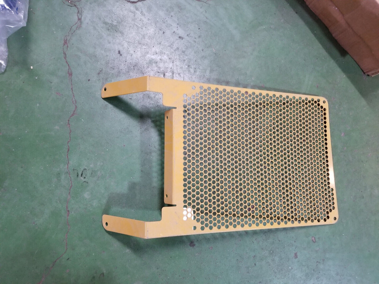 420-0177: Right Hand Hood Grill 4200177