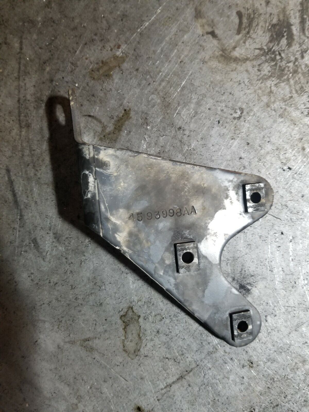 4593998AA Dodge Ram Cummins 24V Power steering pump bracket 6.7 6.7L