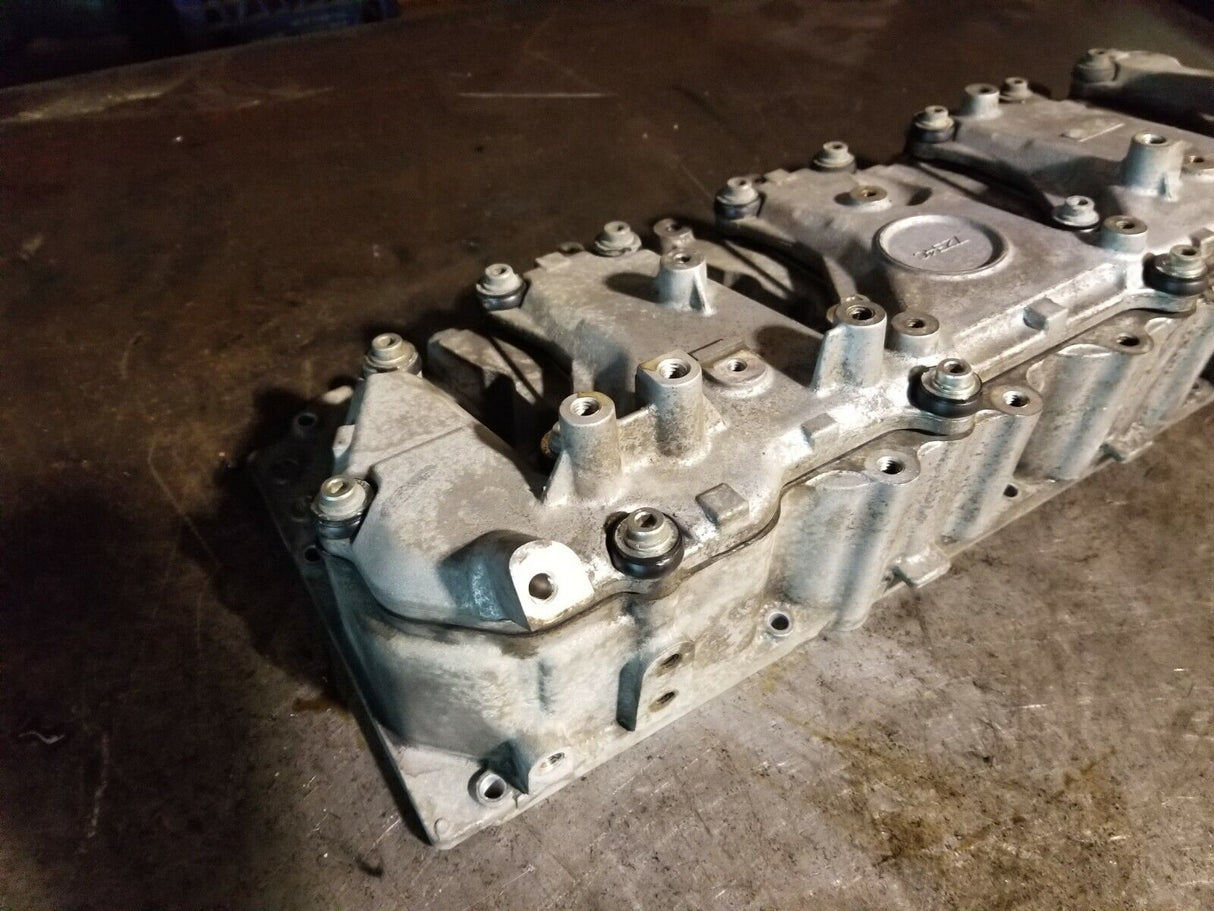 2011-2015 DURAMAX 6.6 6.6L DIESEL LML VALVE COVER SPACER RH PASSENGER