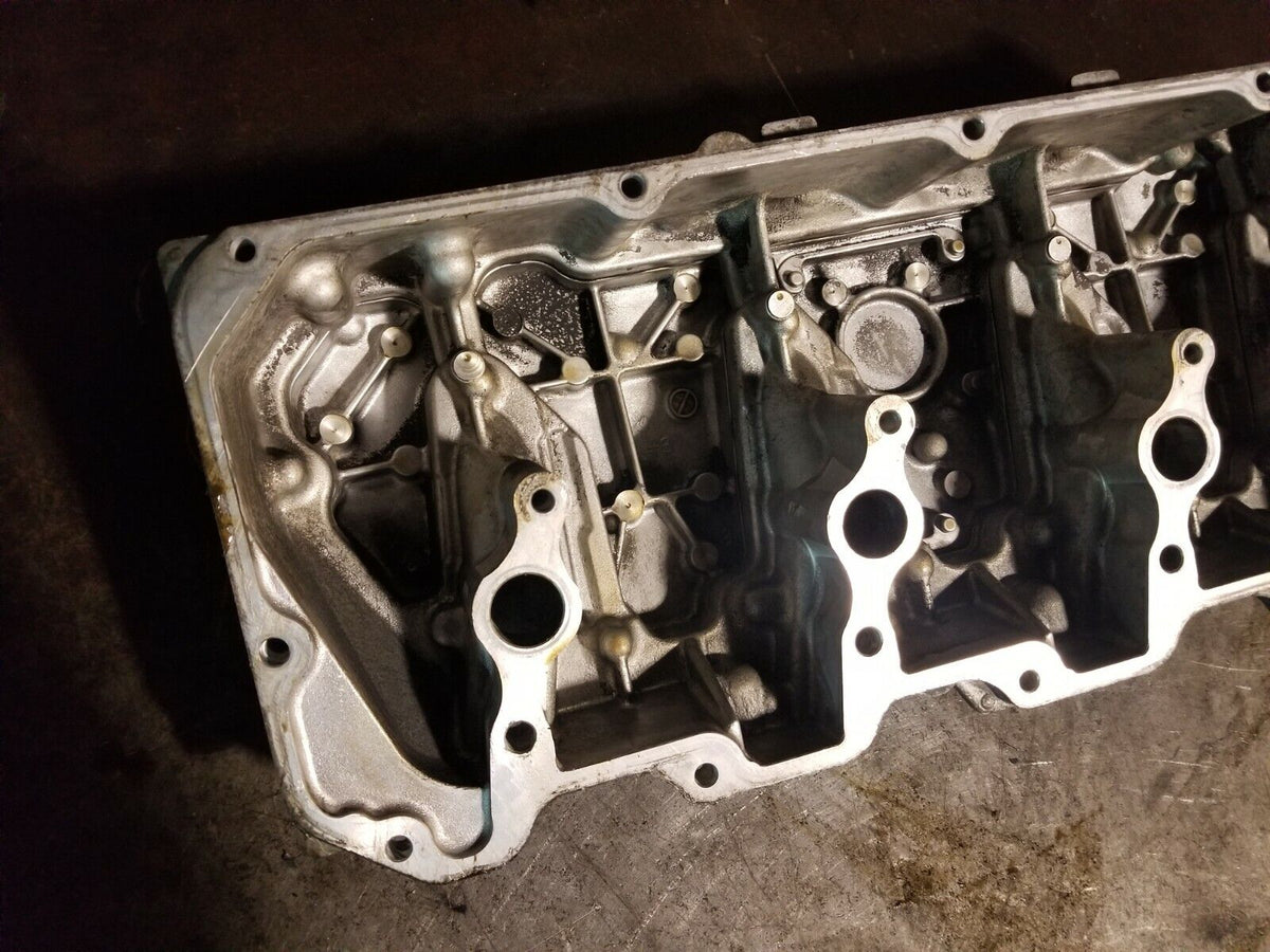 2011-2015 DURAMAX 6.6 6.6L DIESEL LML VALVE COVER SPACER RH PASSENGER