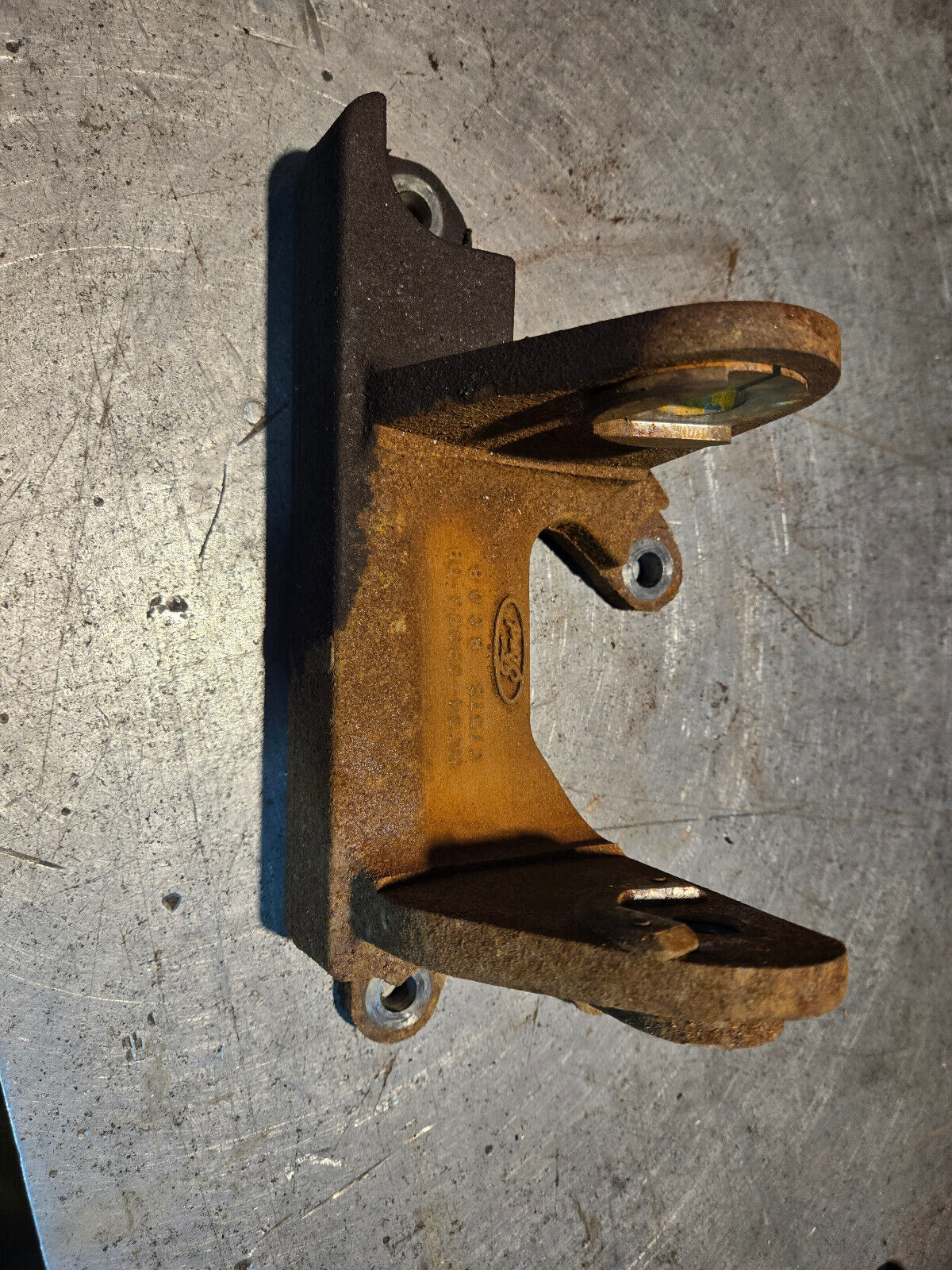 RH Engine Mount hc34-6b033-db 6.7L FORD POWERSTROKE