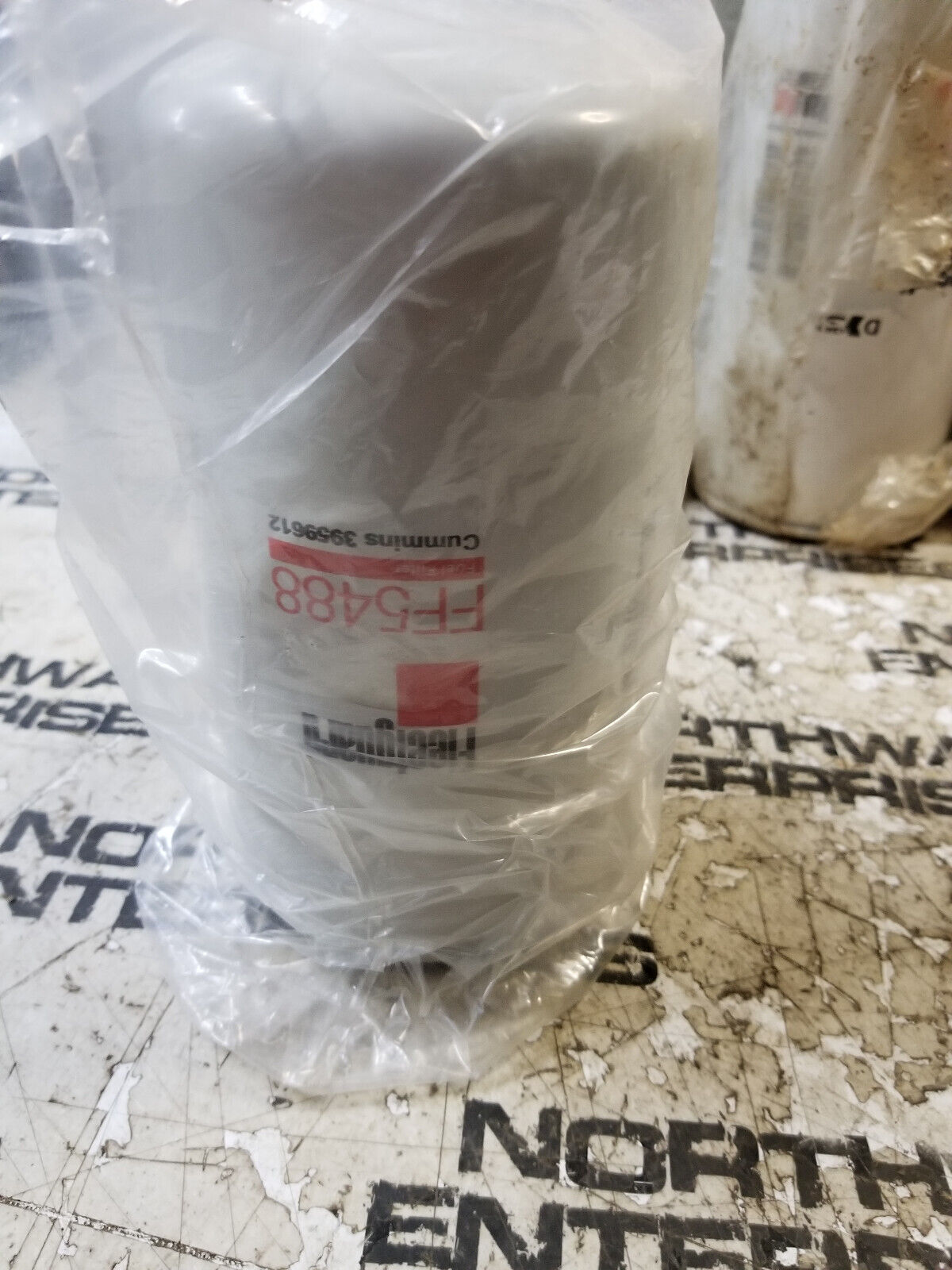 FF5488 Fleetguard Fuel Filter Cummins 3959612