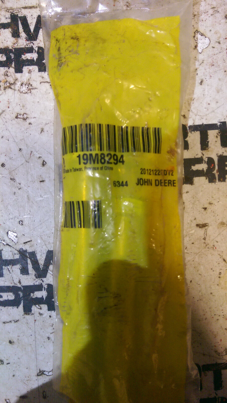 JOHN DEERE 19M8294 BOLT 2PC